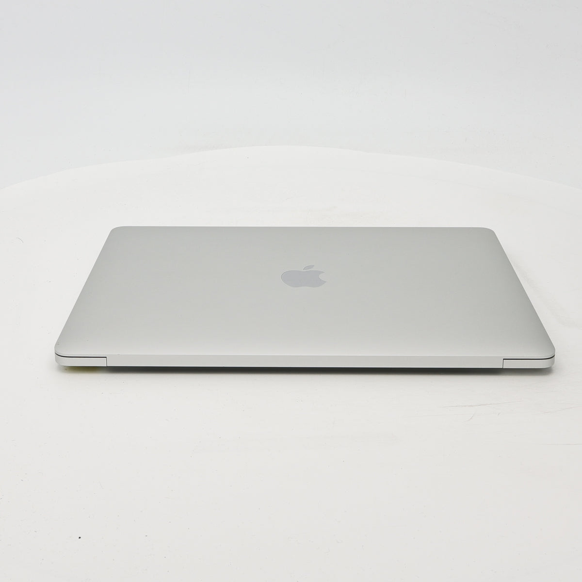 95新 Apple MacBook Pro 22年 13寸 M2（8+10核） 8G RAM 512G SSD 銀色