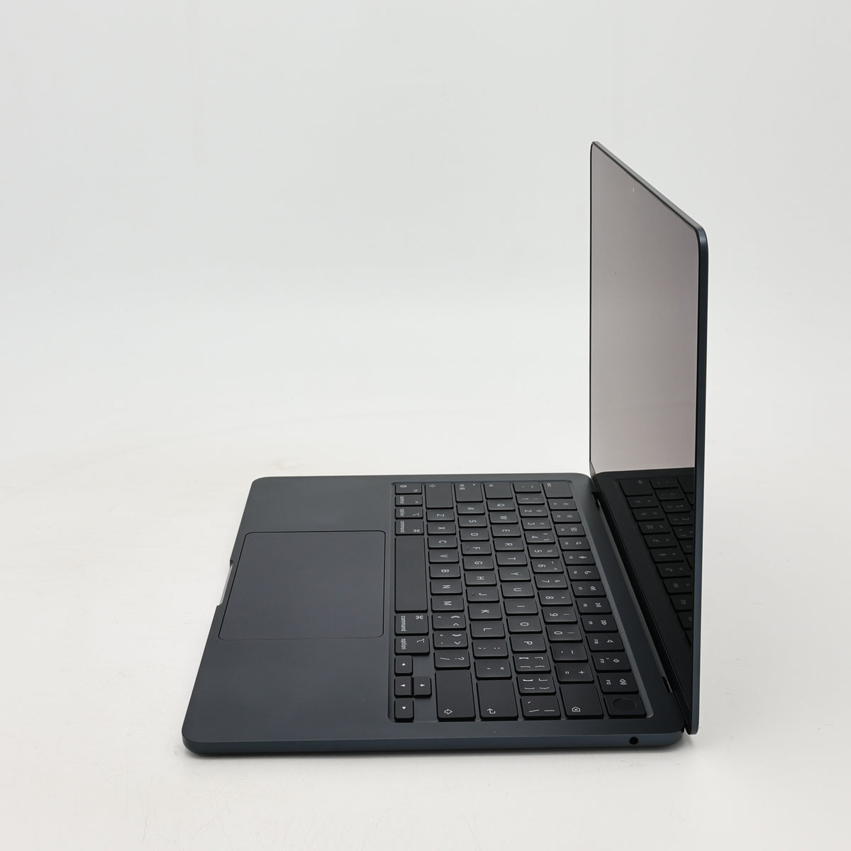 99新 Apple MacBook Air 22年 13寸 M2（8+8核） 8G RAM 256G SSD 午夜色