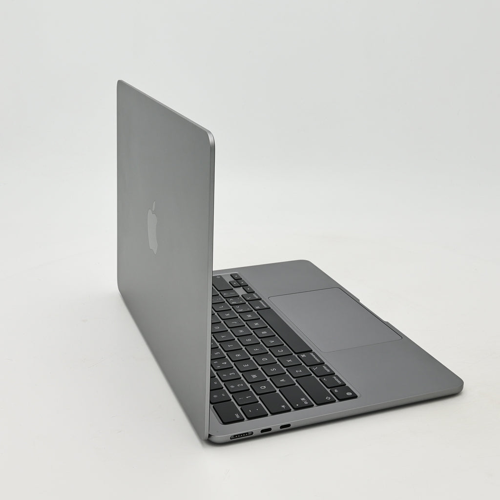95新 Apple MacBook Air 22年 13寸 M2（8+8核） 16G RAM 256G SSD 深空灰色