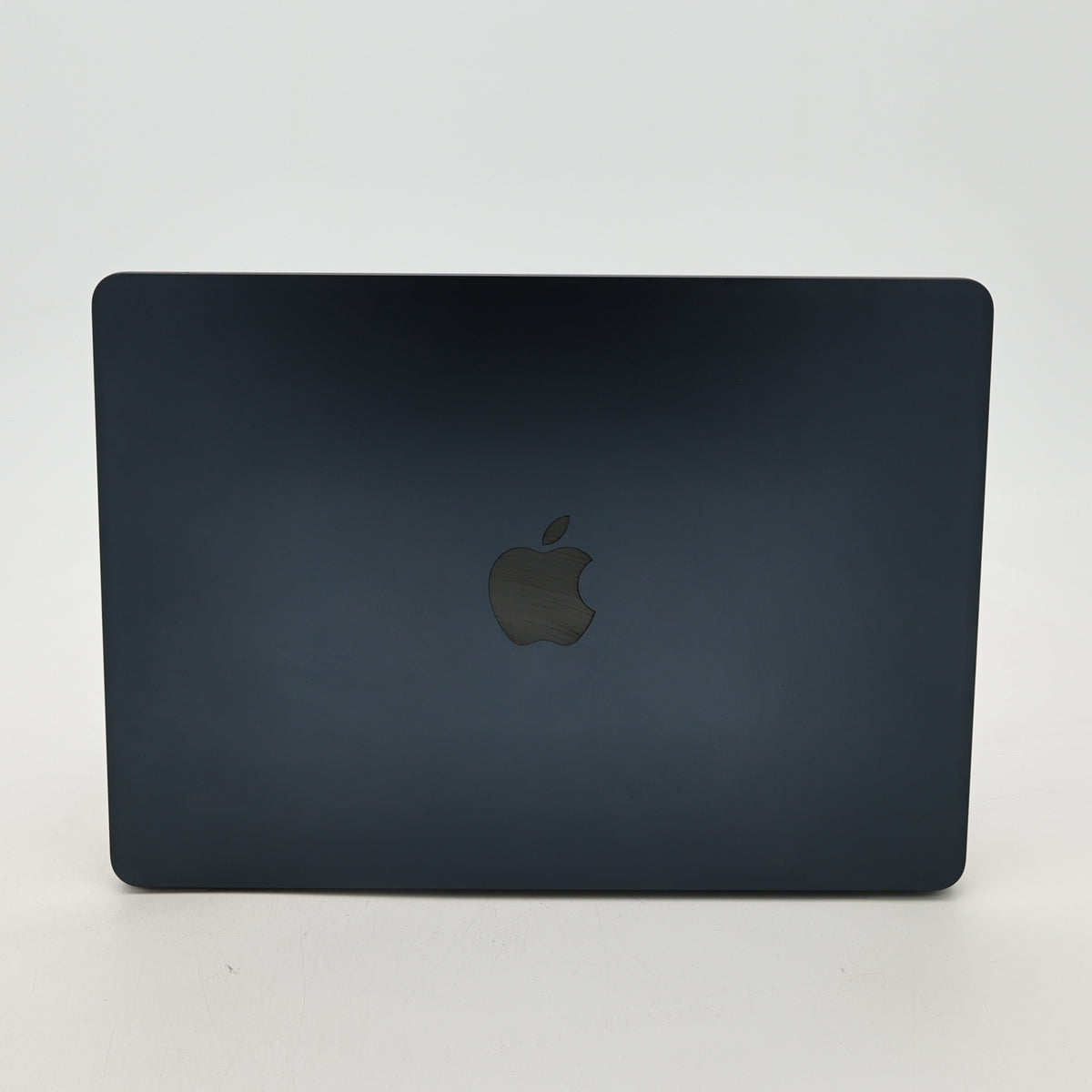 95新 Apple MacBook Air 22年 13寸 M2（8+8核） 8G RAM 256G SSD 午夜色