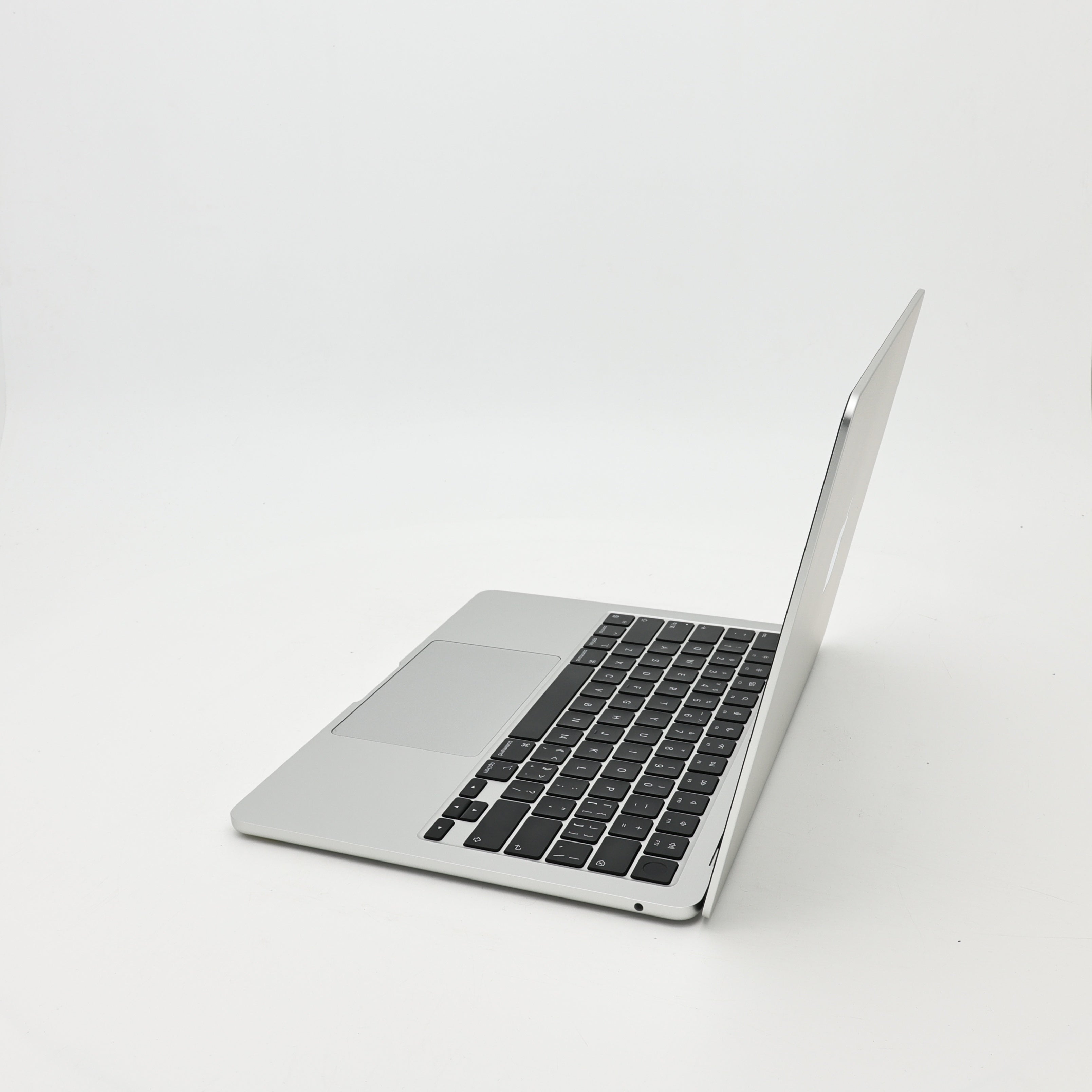 99新 Apple MacBook Air 22年 13寸 M2（8+8核） 8G RAM 256G SSD 銀色