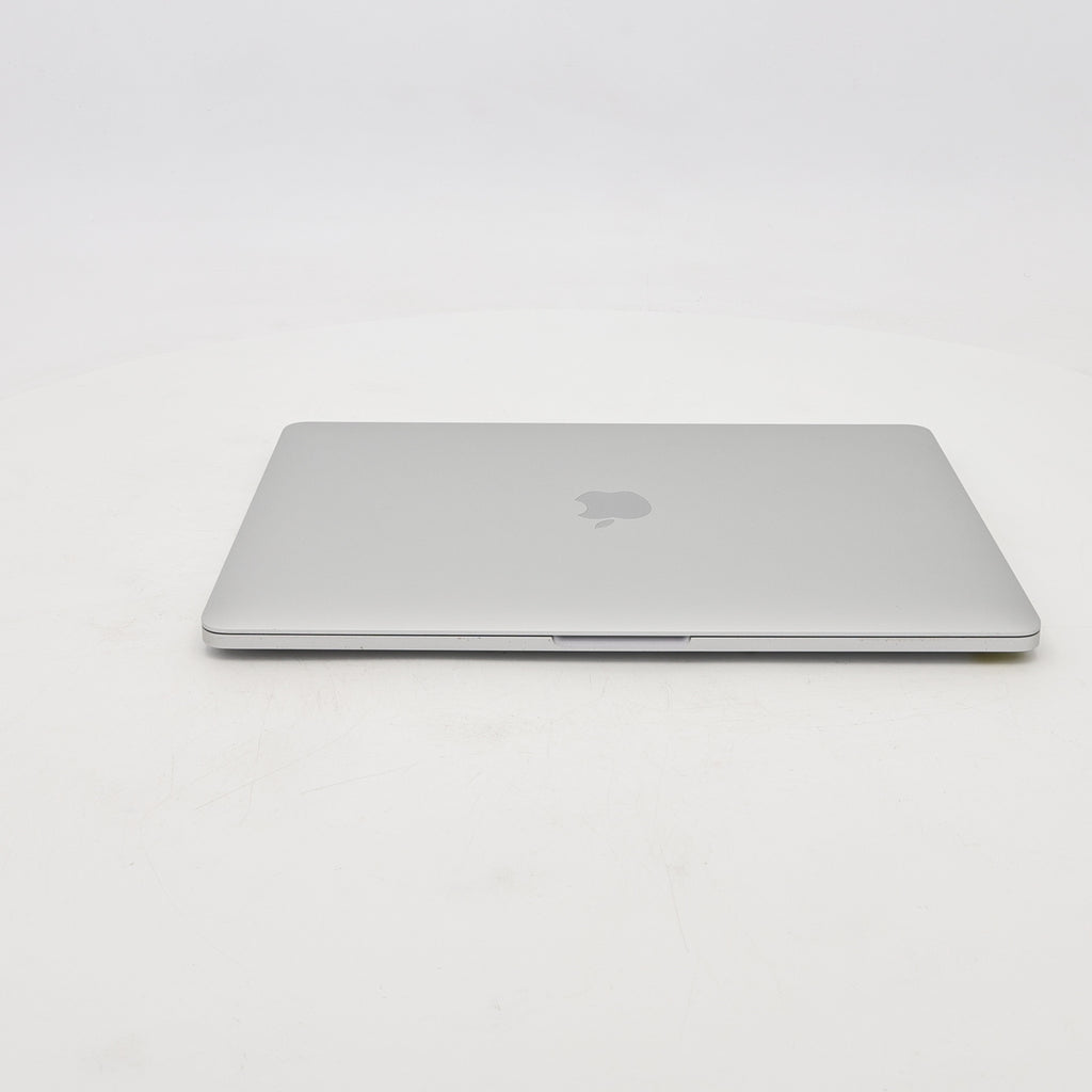 95新 Apple MacBook Pro 22年 13寸 M2（8+10核） 8G RAM 512G SSD 銀色