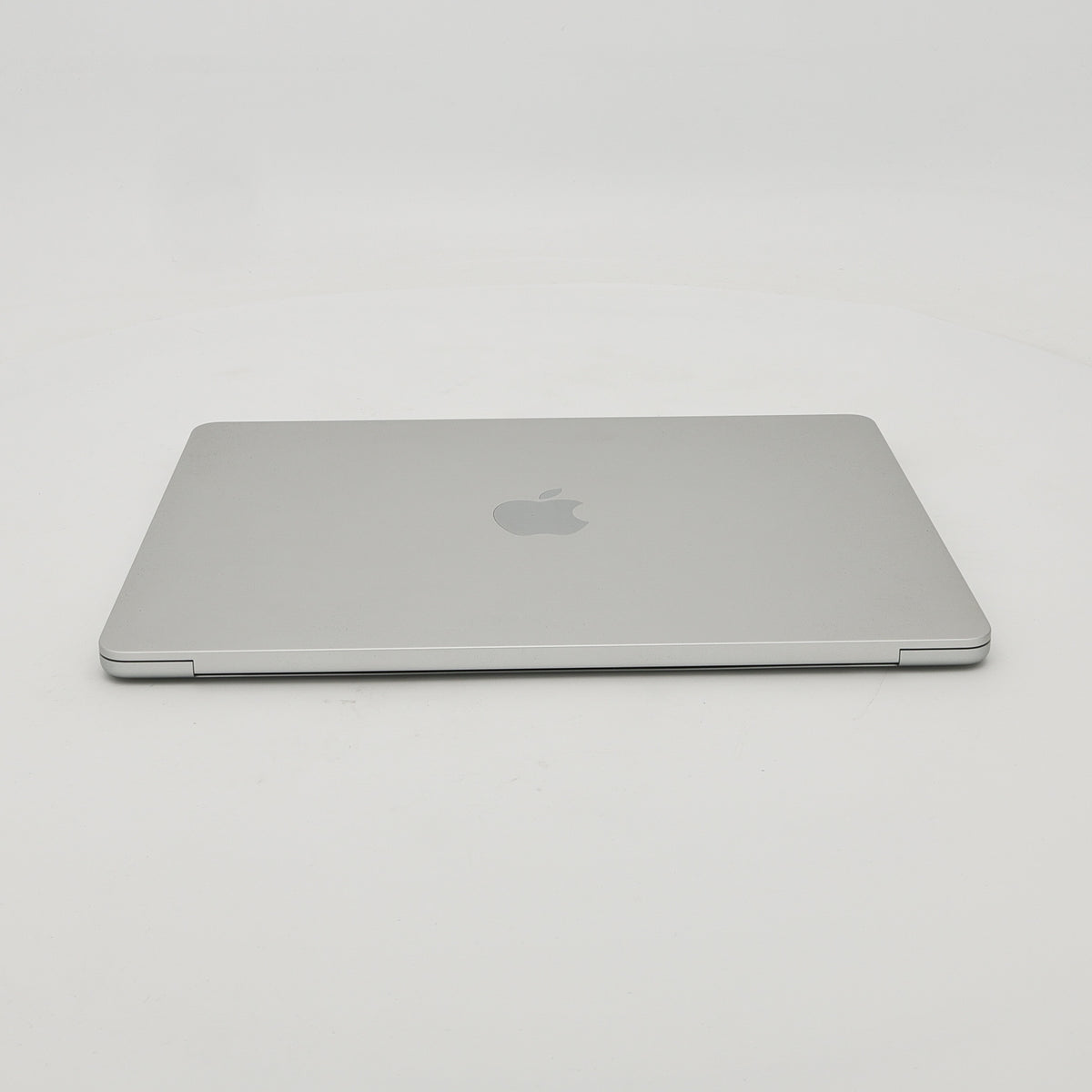 95新 Apple MacBook Air 22年 13寸 M2（8+10核） 8G RAM 512G SSD 銀色