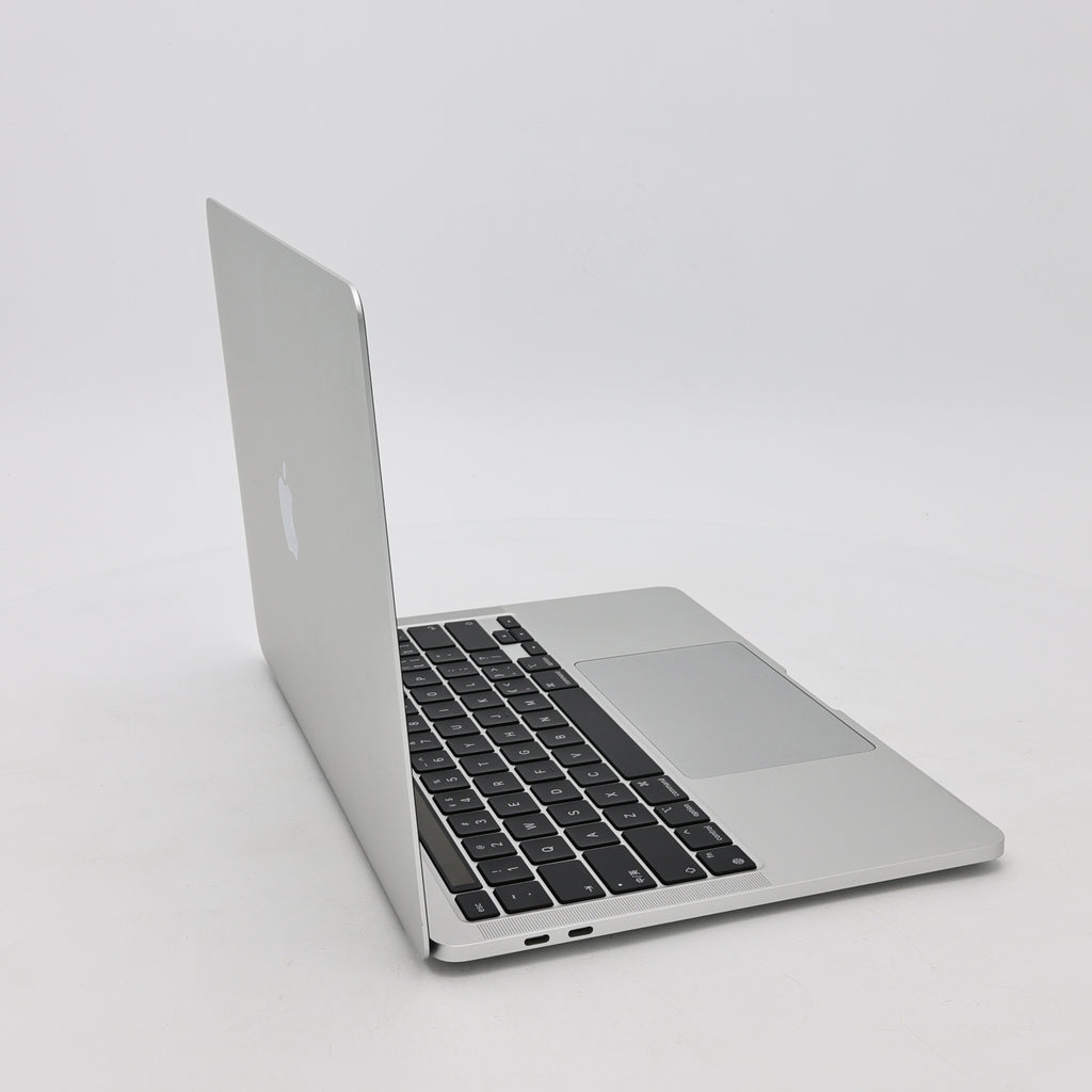 99新 Apple MacBook Pro 22年 13寸 M2（8+10核） 8G RAM 512G SSD 銀色