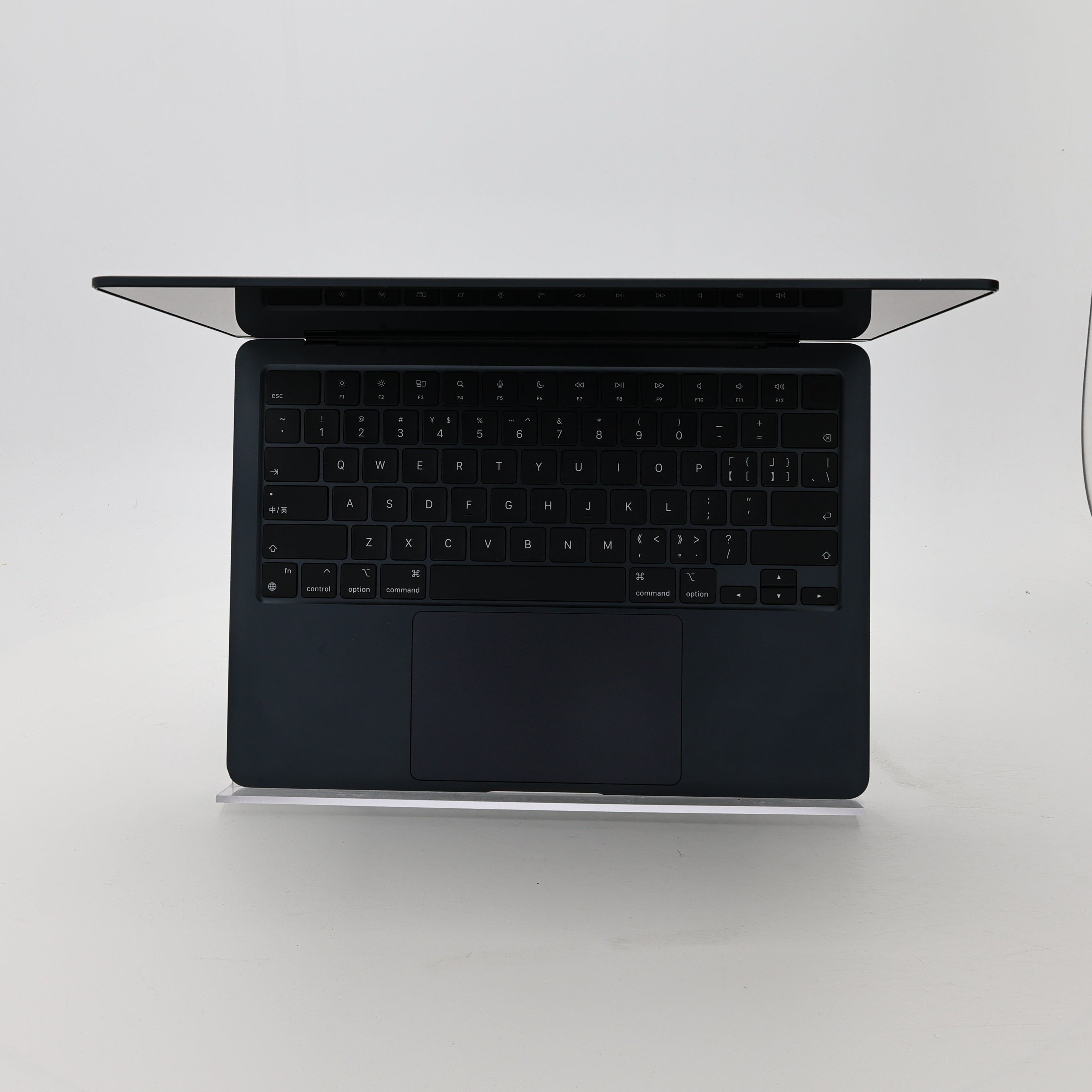 95新 Apple MacBook Air 22年 13寸 M2（8+8核） 8G RAM 256G SSD 午夜色