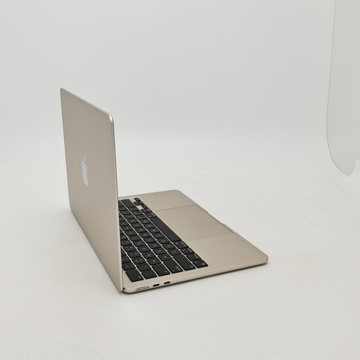 95新 Apple MacBook Air 24年 13寸 M3（8+8核） 8G RAM 256G SSD 星光色