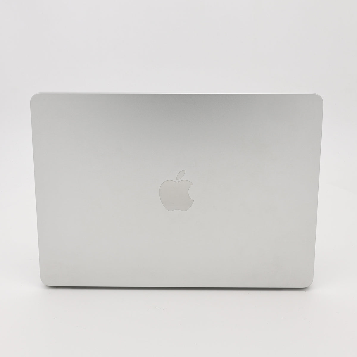 95新 Apple MacBook Air 22年 13寸 M2（8+8核） 8G RAM 256G SSD 銀色