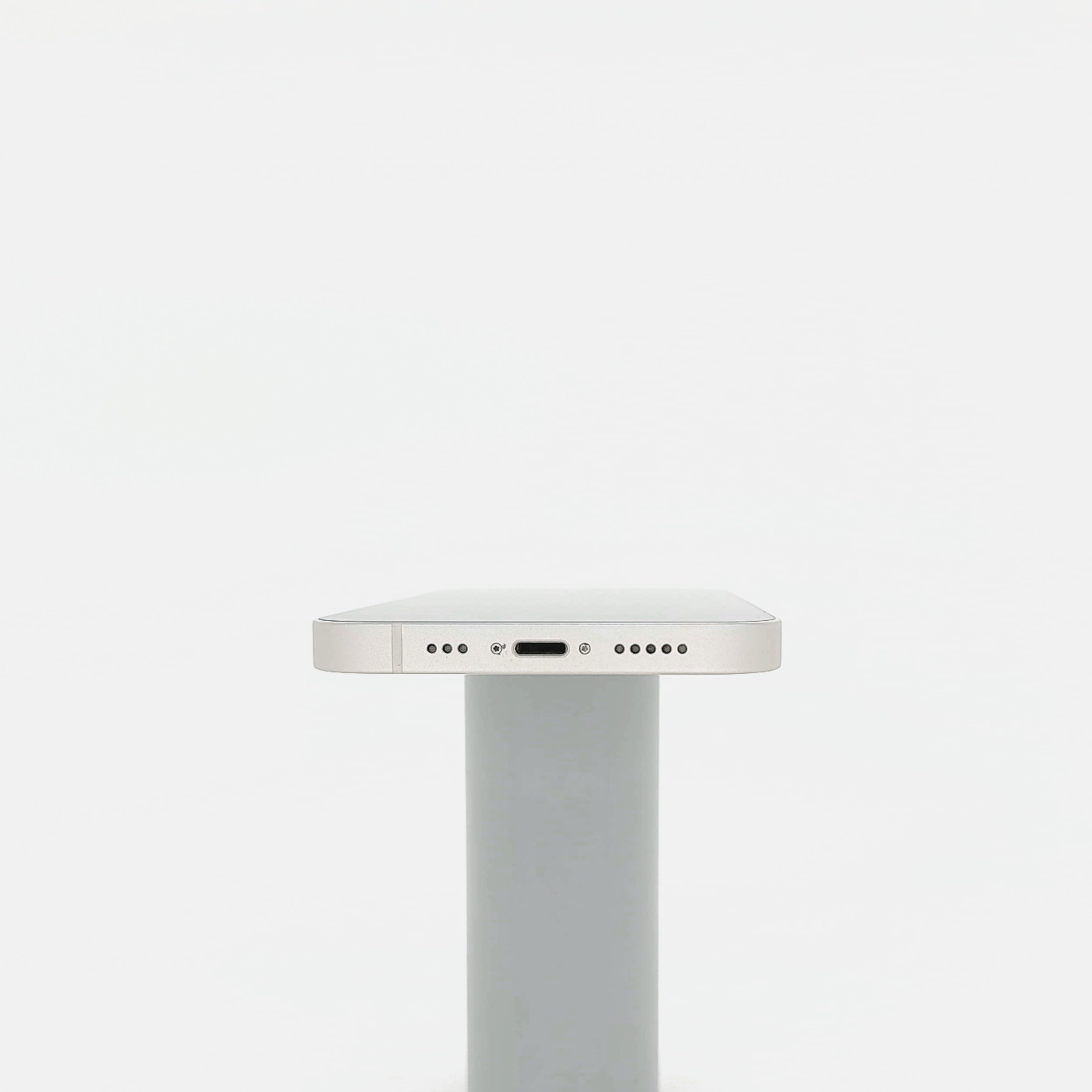 95新 Apple iPhone 13 128G 星光色 中國大陸版