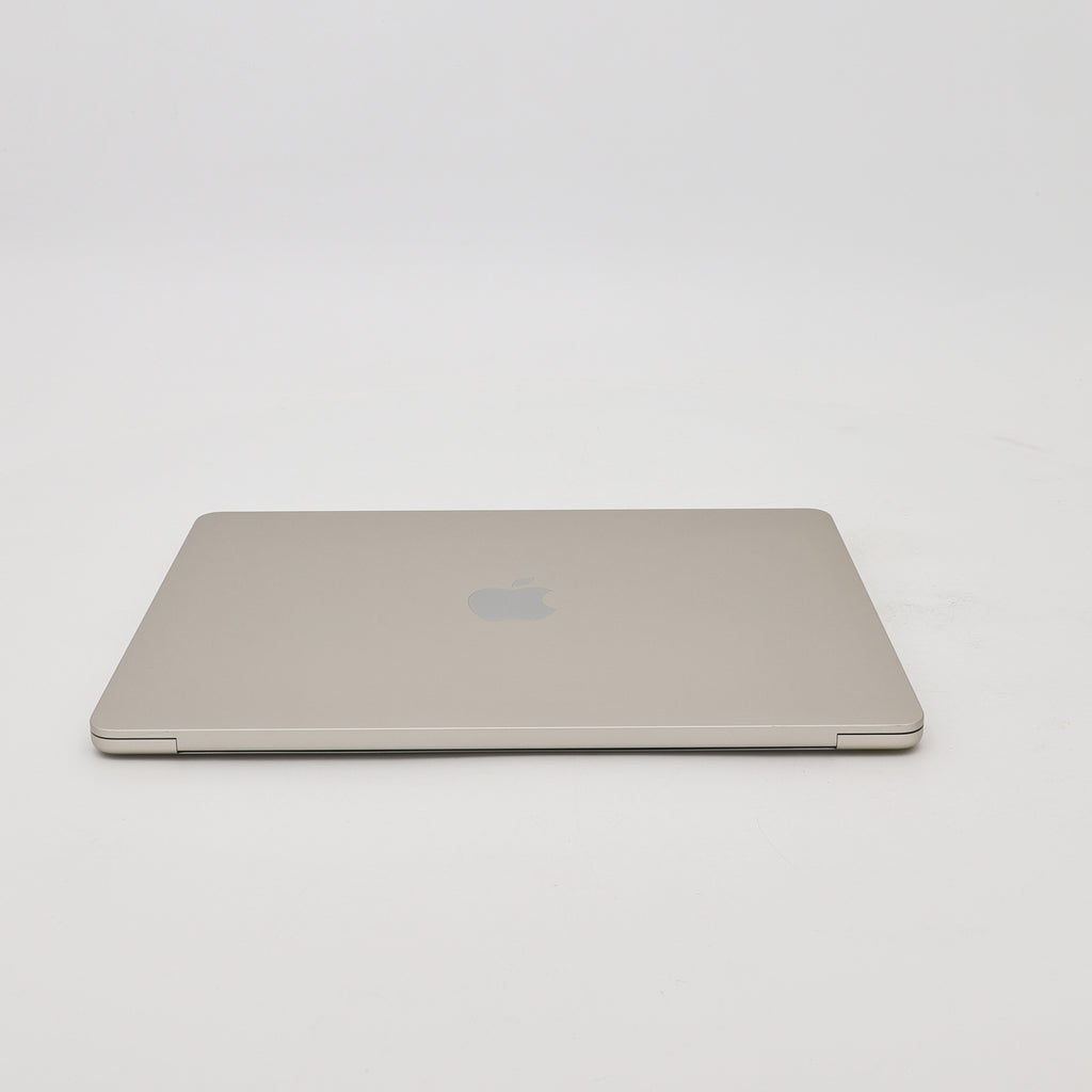 95新 Apple MacBook Air 22年 13寸 M2（8+8核） 8G RAM 256G SSD 星光色
