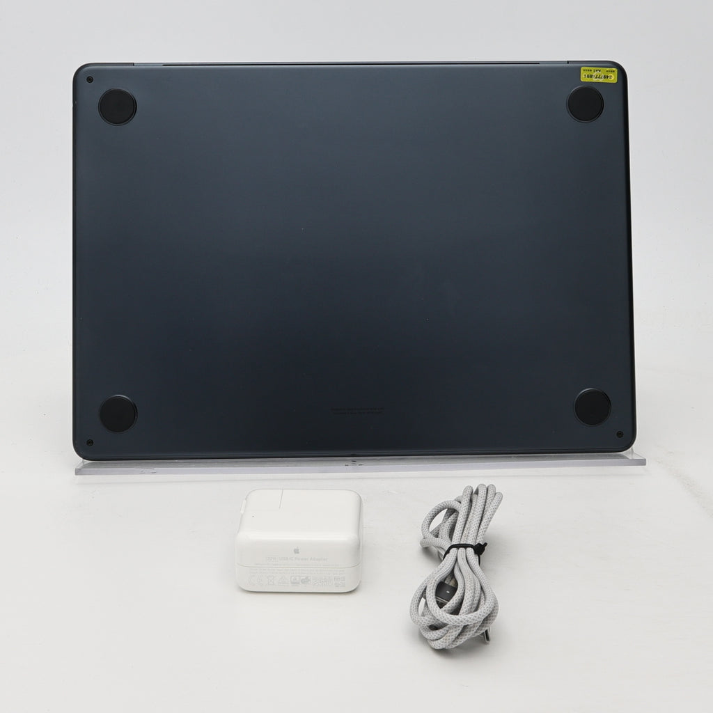 95新 Apple MacBook Air 22年 13寸 M2（8+8核） 8G RAM 256G SSD 午夜色