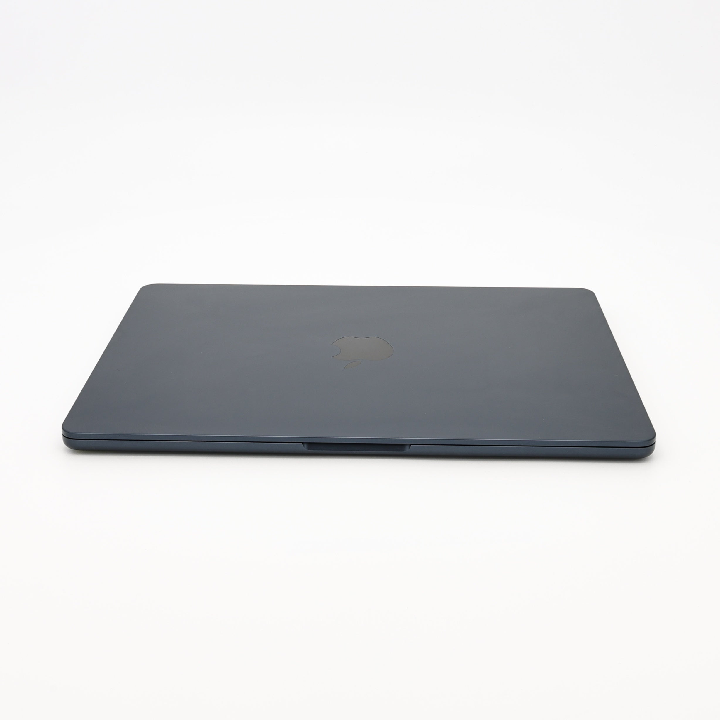 95新 Apple MacBook Air 22年 13寸 M2（8+8核） 16G RAM 256G SSD 午夜色