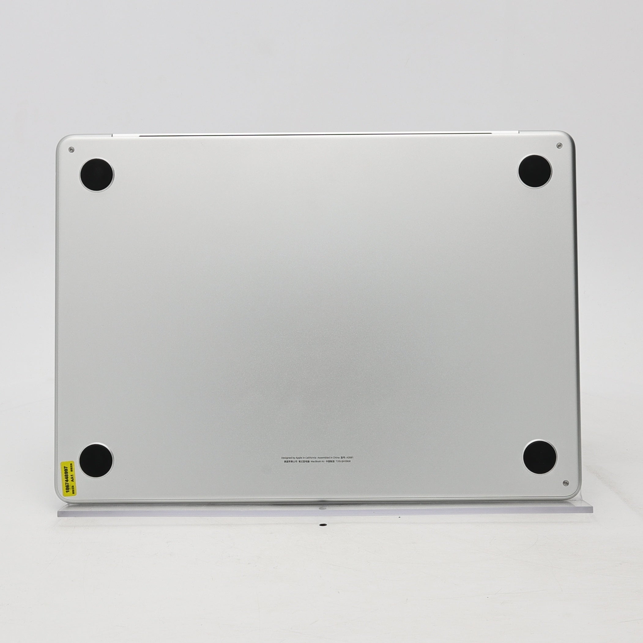 95新 Apple MacBook Air 22年 13寸 M2（8+8核） 16G RAM 256G SSD 銀色