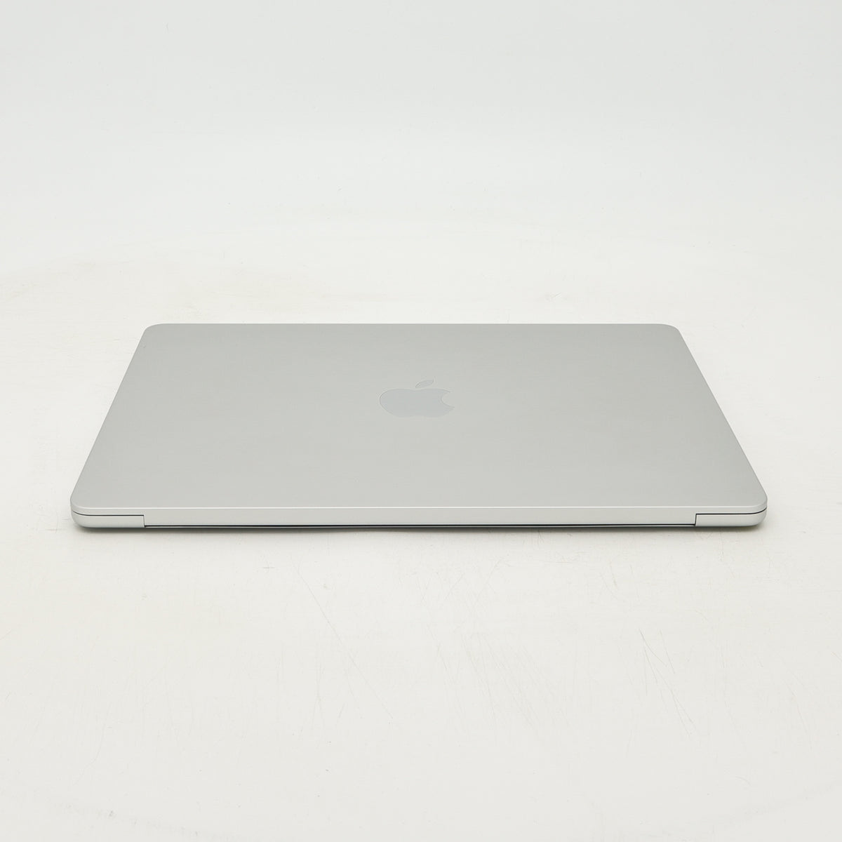 95新 Apple MacBook Air 22年 13寸 M2（8+8核） 8G RAM 256G SSD 銀色