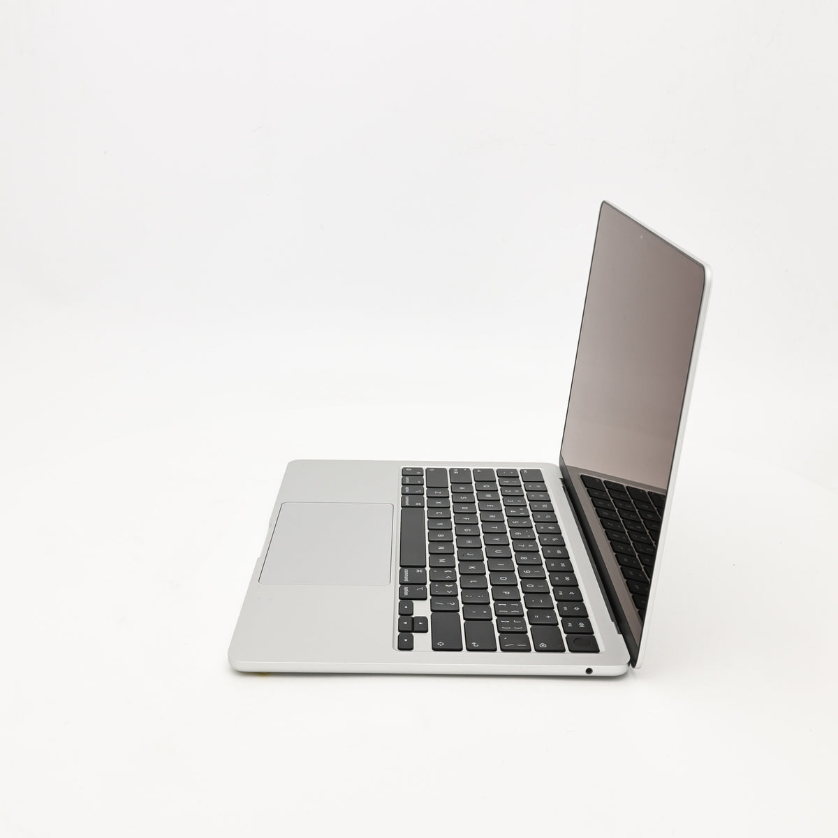 95新 Apple MacBook Air 22年 13寸 M2（8+8核） 8G RAM 256G SSD 銀色