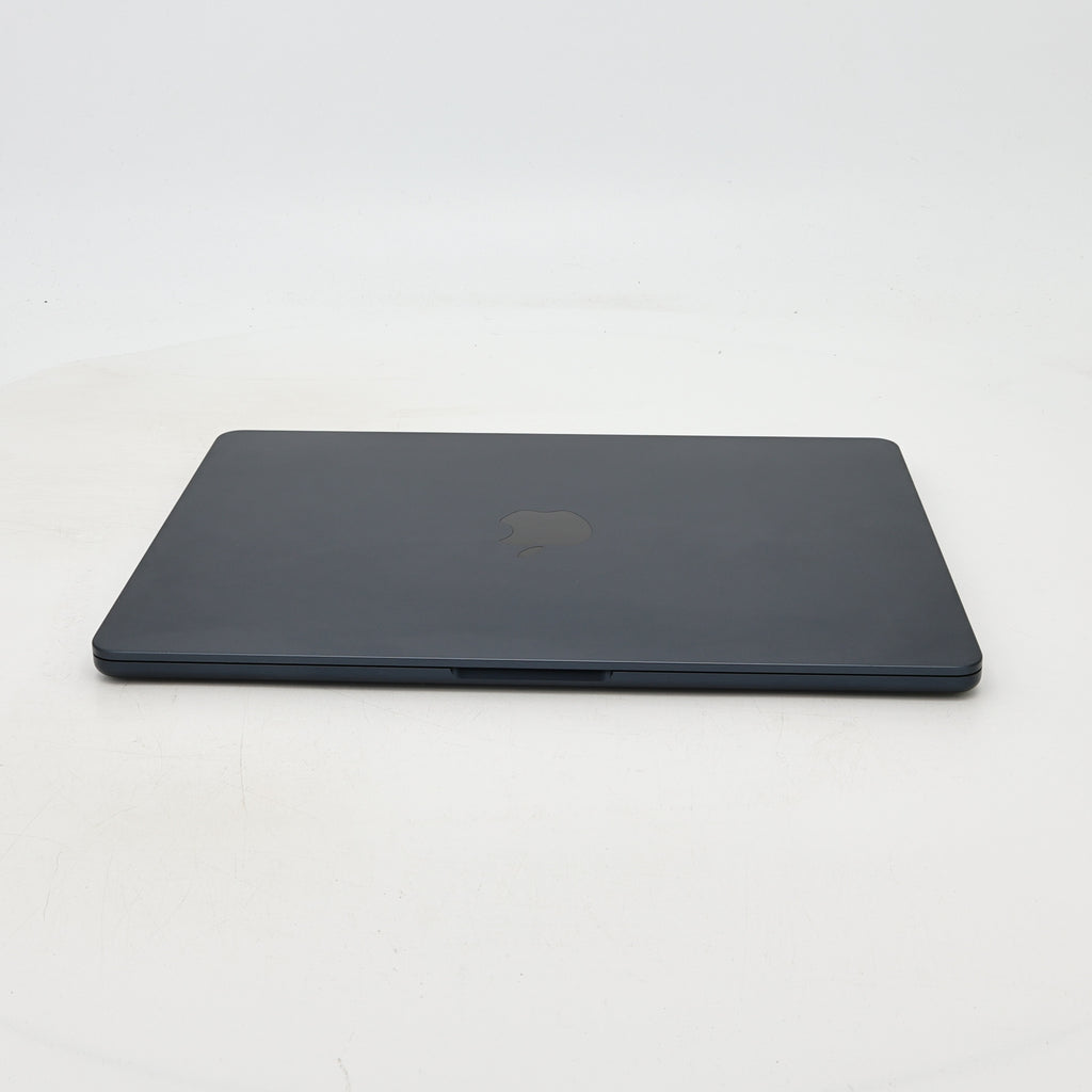 99新 Apple MacBook Air 22年 13寸 M2（8+8核） 8G RAM 256G SSD 午夜色