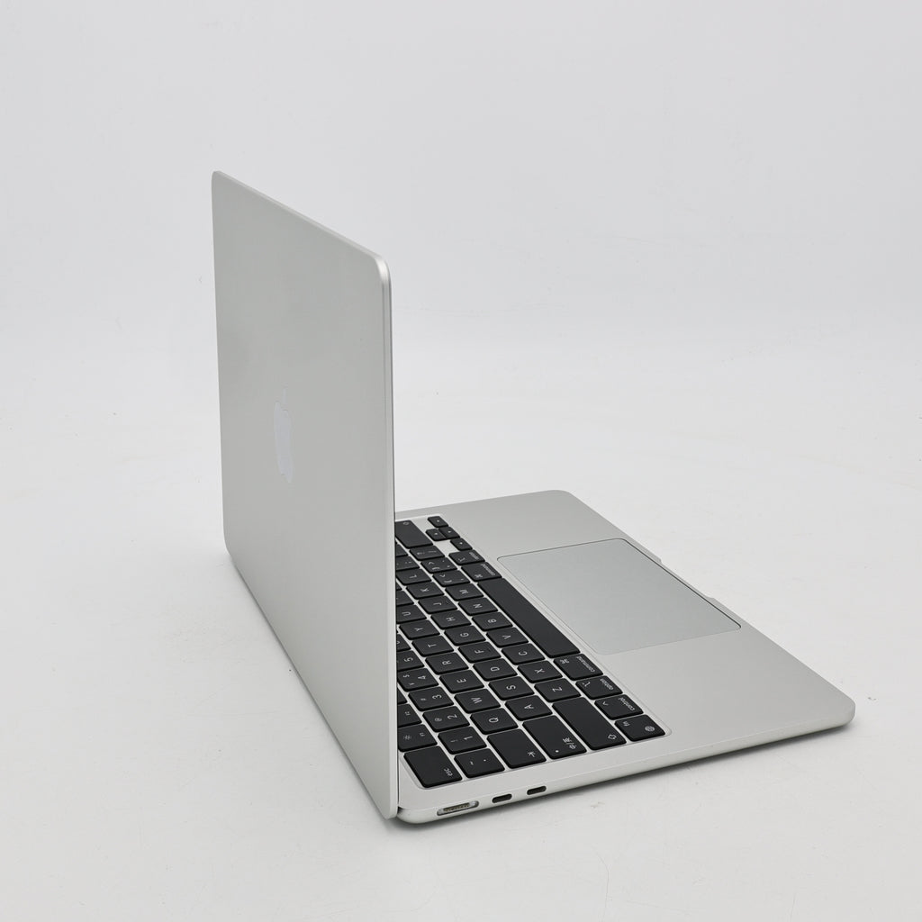 95新 Apple MacBook Air 22年 13寸 M2（8+8核） 8G RAM 256G SSD 銀色