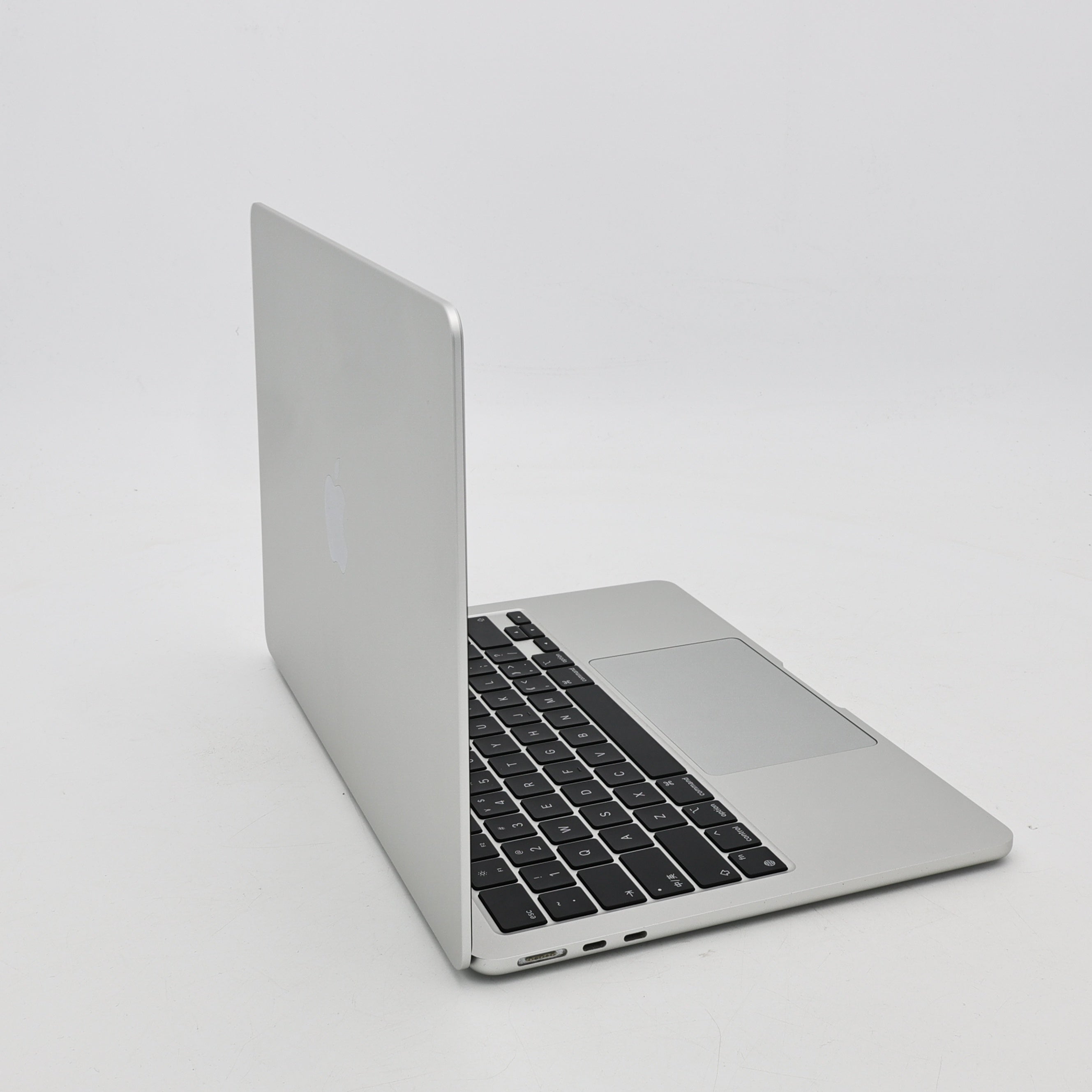 95新 Apple MacBook Air 22年 13寸 M2（8+8核） 8G RAM 256G SSD 銀色
