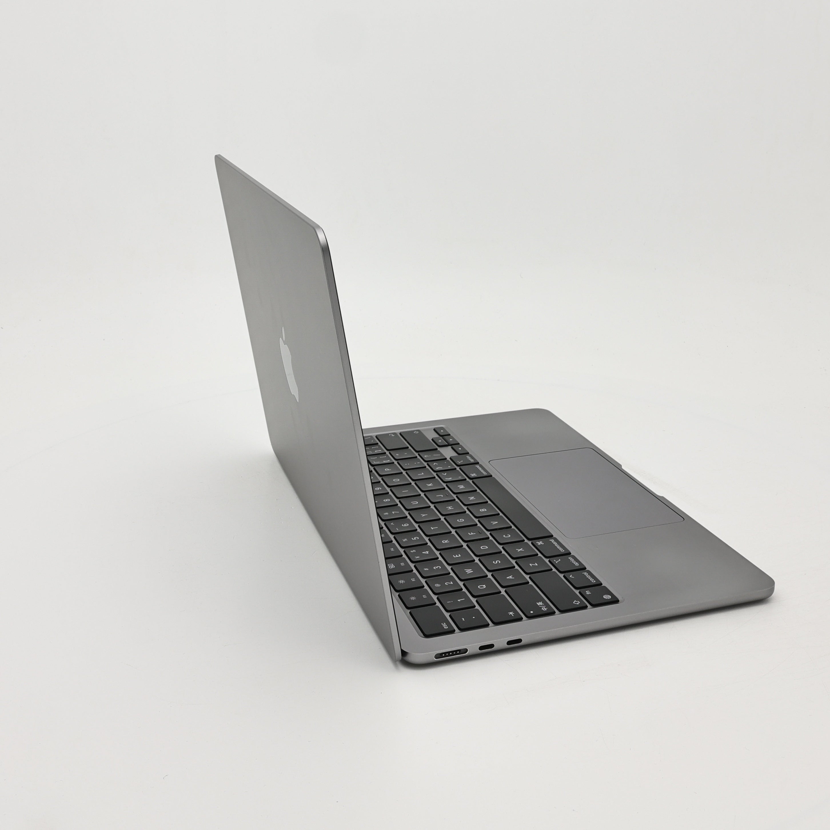 95新 Apple MacBook Air 22年 13寸 M2（8+10核） 8G RAM 512G SSD 深空灰色