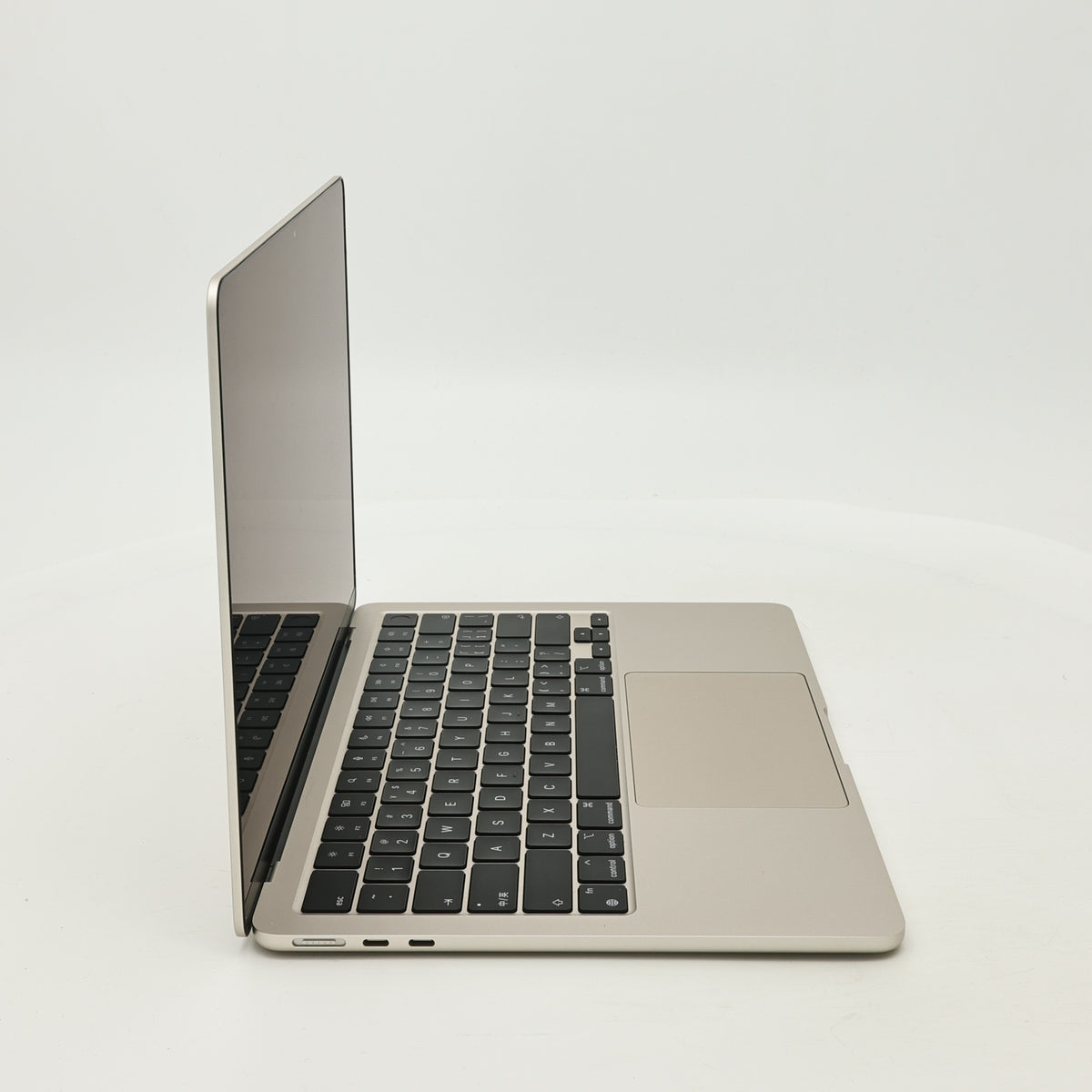 95新 Apple MacBook Air 24年 13寸 M3（8+10核） 8G RAM 512G SSD 星光色