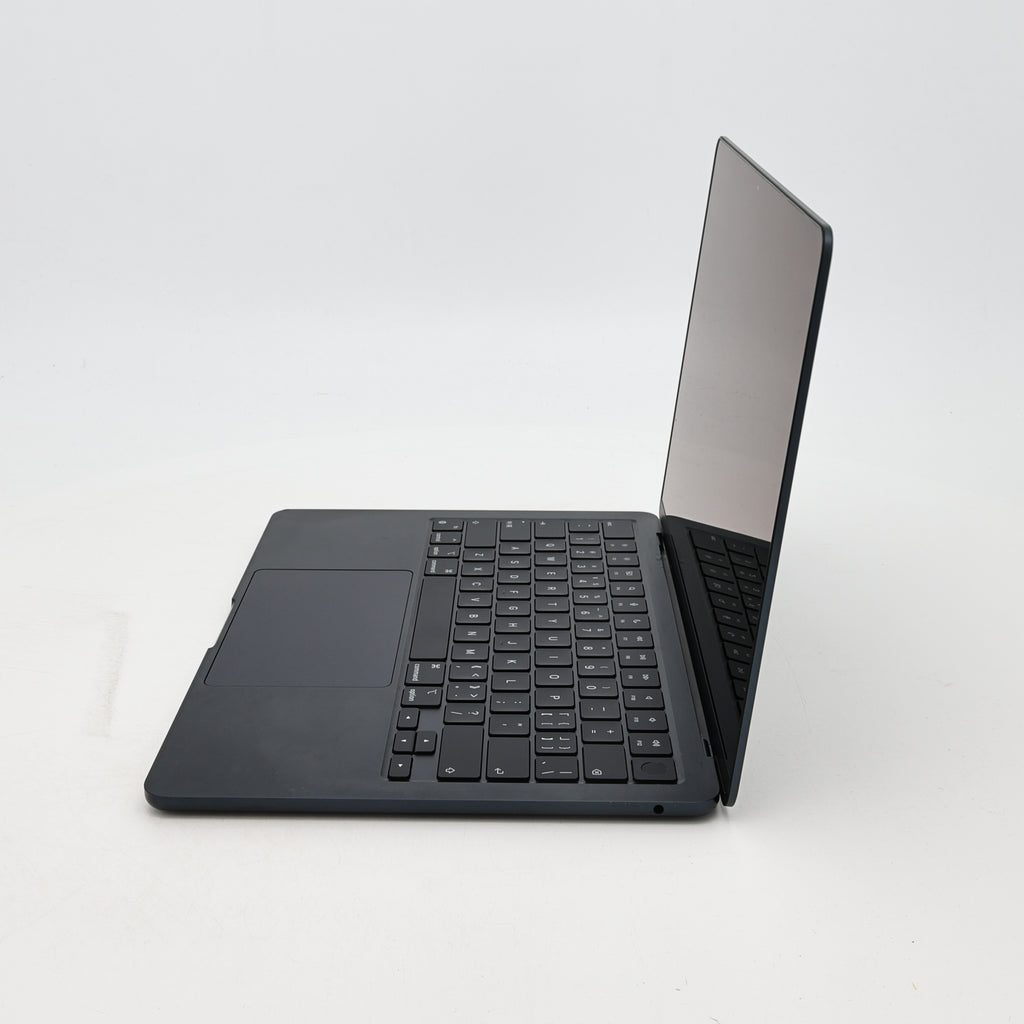 95新 Apple MacBook Air 22年 13寸 M2（8+8核） 8G RAM 256G SSD 午夜色