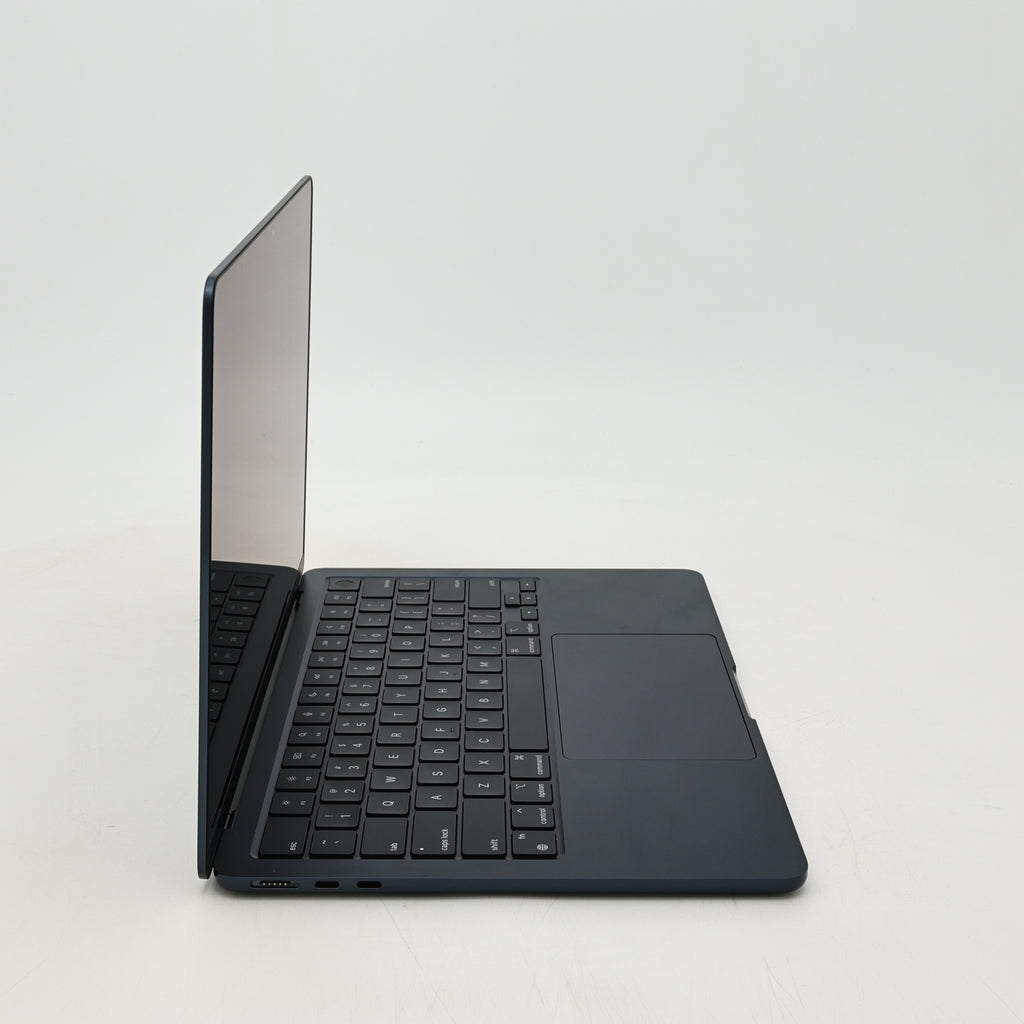 95新 Apple MacBook Air 22年 13寸 M2（8+8核） 8G RAM 256G SSD 午夜色