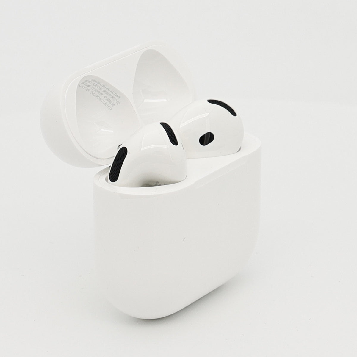 99新 Apple AirPods 4 (支持主動降噪) 白色