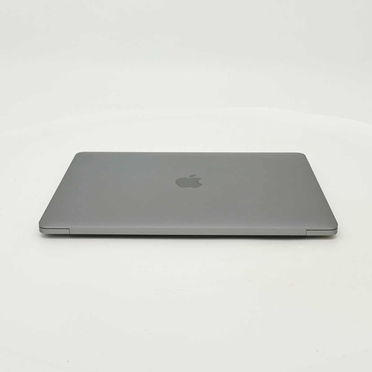 95新 Apple MacBook Pro 22年 13寸 M2（8+10核） 8G RAM 512G SSD 深空灰色
