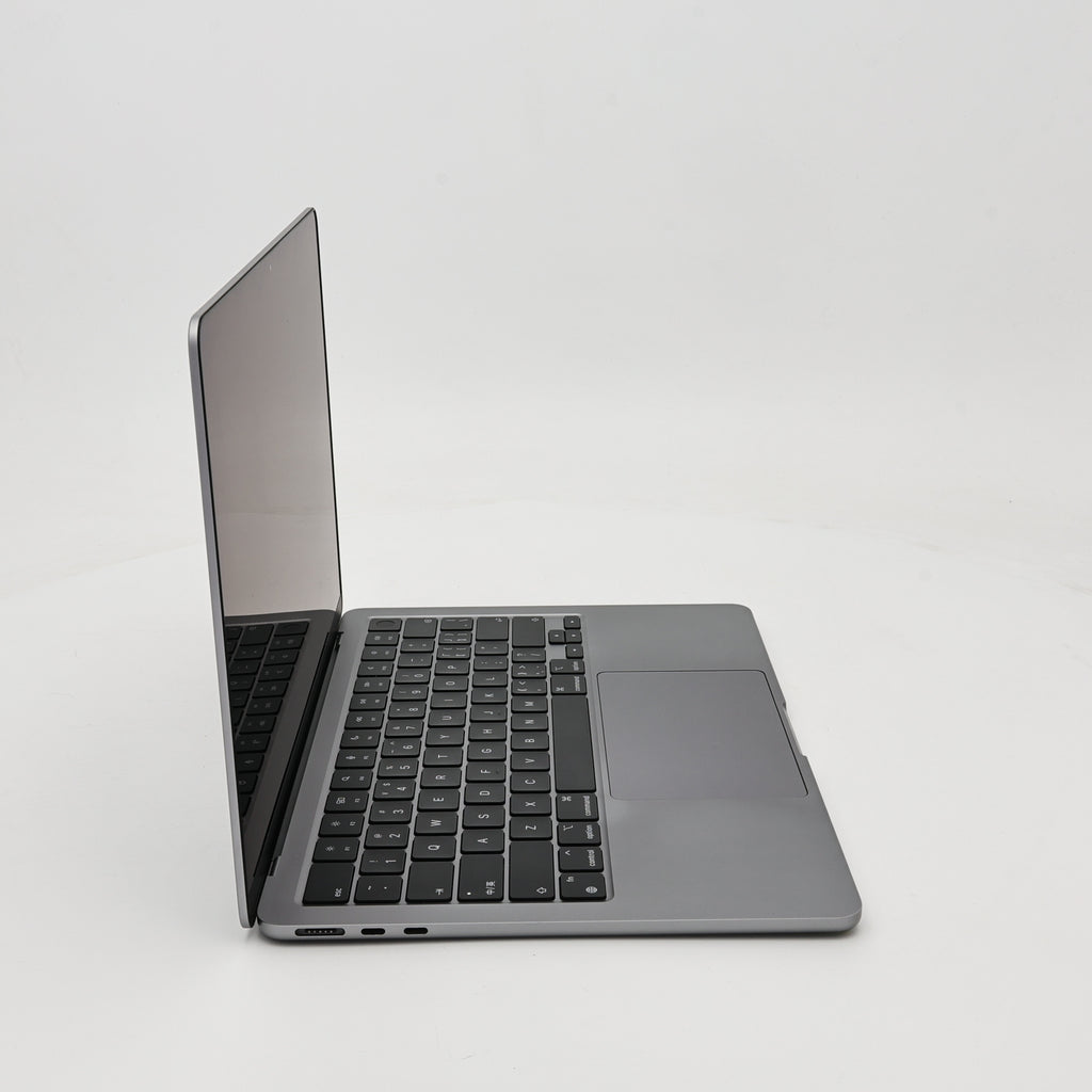 95新 Apple MacBook Air 22年 13寸 M2（8+8核） 8G RAM 256G SSD 深空灰色