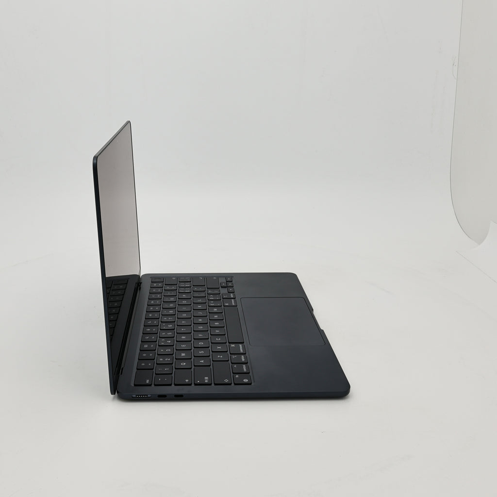 99新 Apple MacBook Air 22年 13寸 M2（8+8核） 8G RAM 256G SSD 午夜色