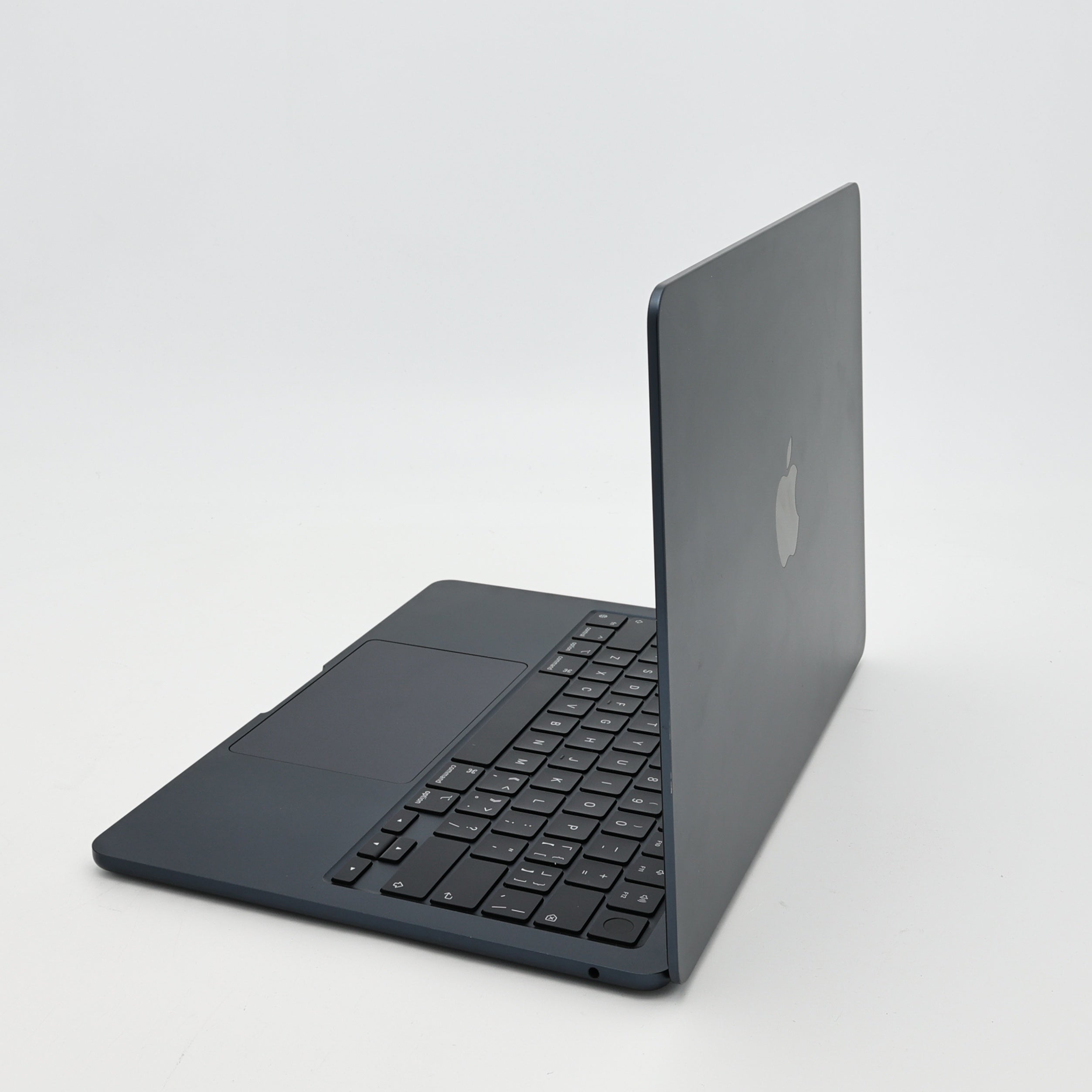 95新 Apple MacBook Air 24年 13寸 M3（8+8核） 8G RAM 256G SSD 午夜色