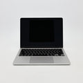 95新 Apple MacBook Air 22年 13寸 M2（8+8核） 16G RAM 256G SSD 銀色
