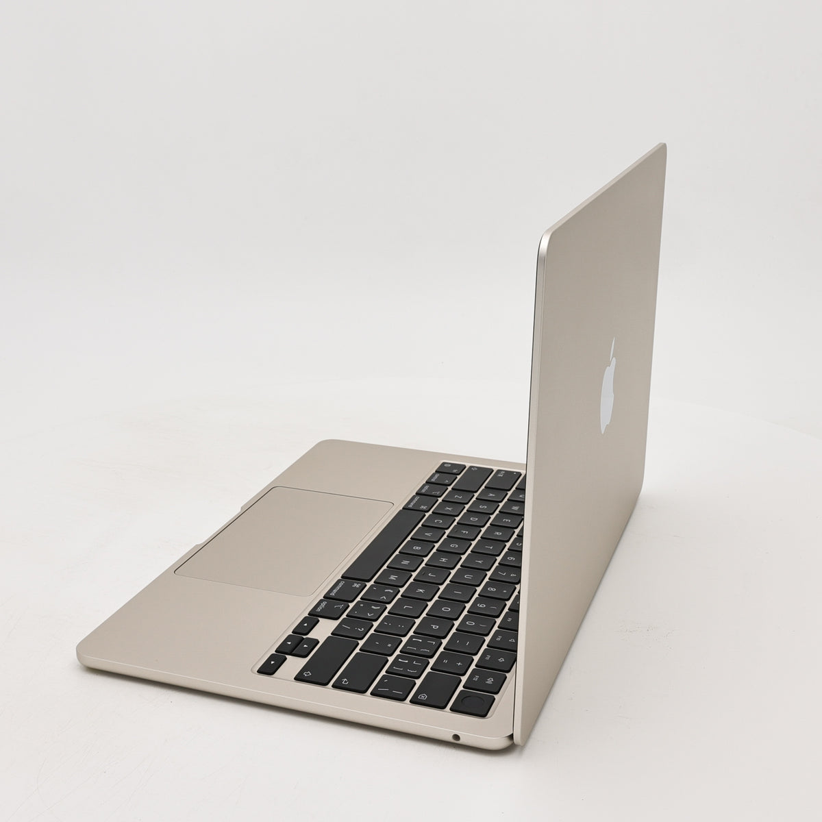 99新 Apple MacBook Air 24年 13寸 M3（8+8核） 8G RAM 256G SSD 星光色