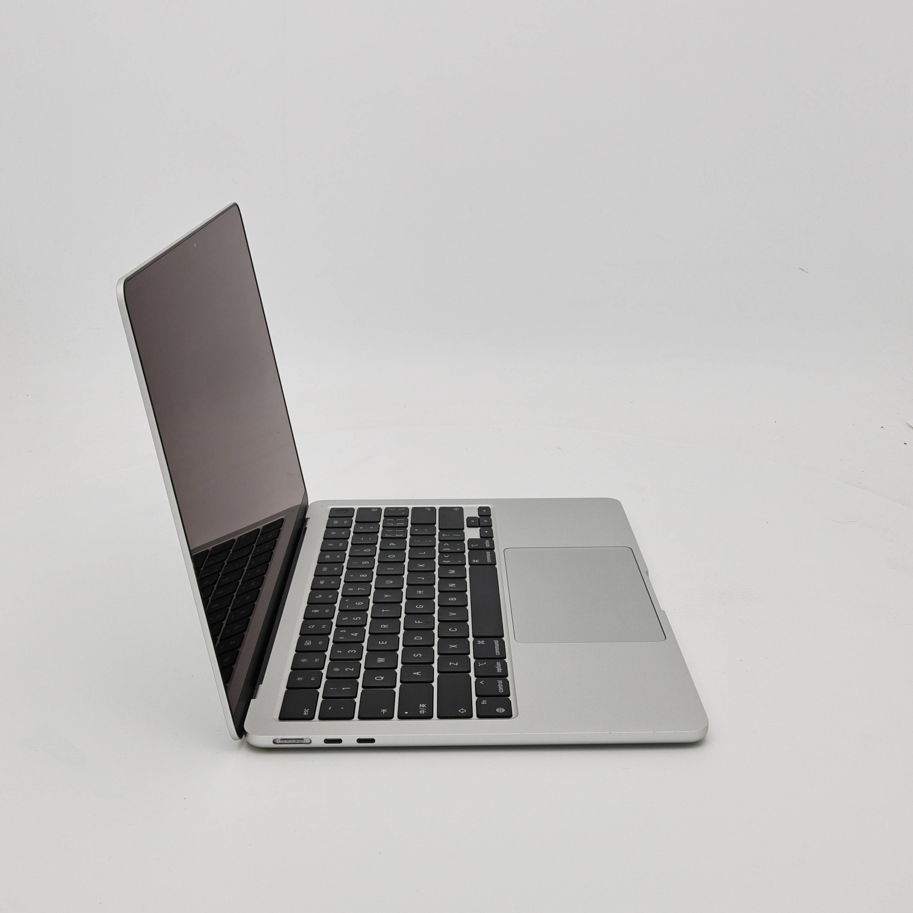 95新 Apple MacBook Air 22年 13寸 M2（8+8核） 8G RAM 256G SSD 銀色
