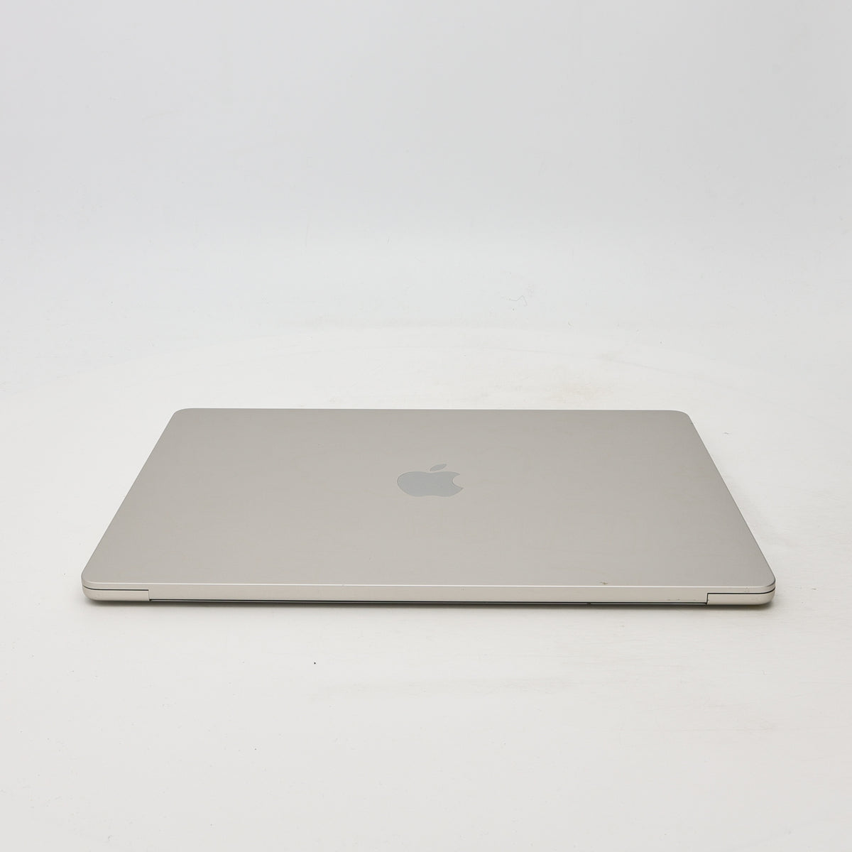 95新 Apple MacBook Air 24年 15寸 M3（8+10核） 8G RAM 256G SSD 銀色