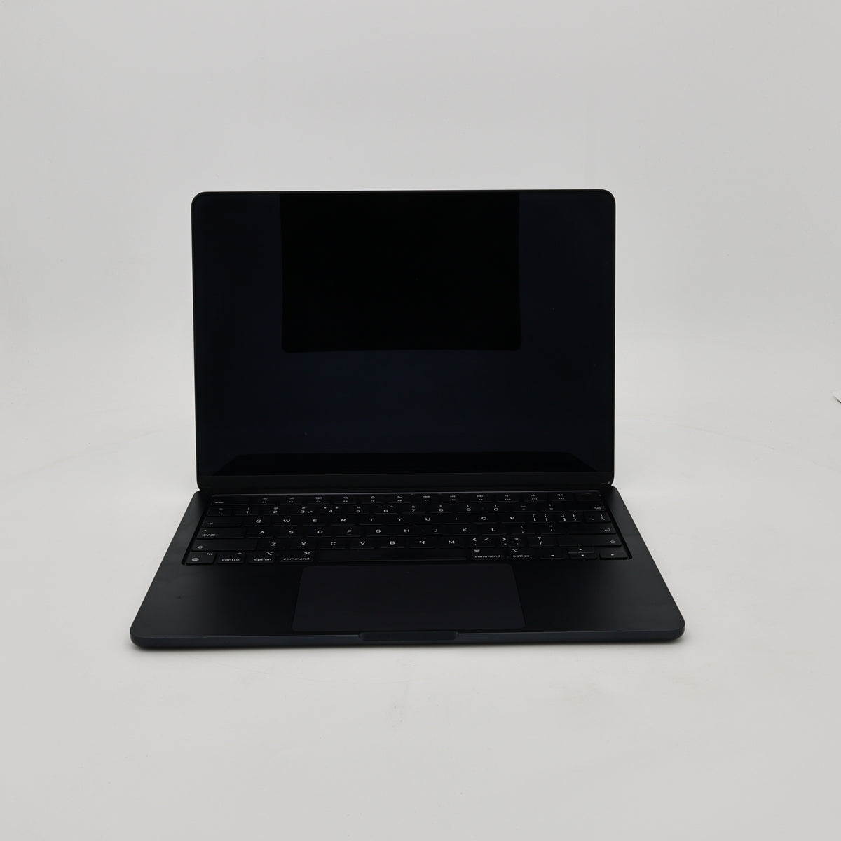 95新 Apple MacBook Air 22年 13寸 M2（8+8核） 8G RAM 256G SSD 午夜色