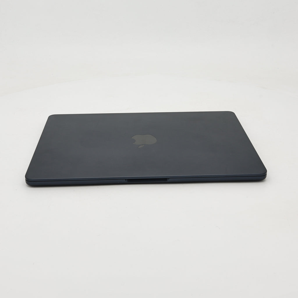 95新 Apple MacBook Air 22年 13寸 M2（8+8核） 8G RAM 256G SSD 午夜色