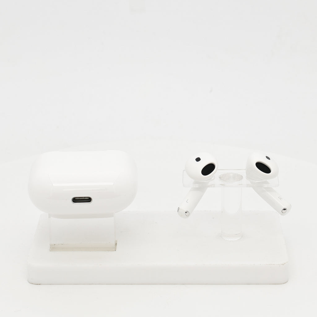 99新 Apple AirPods 4 (不支持主动降噪) 白色