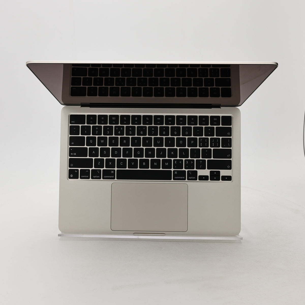 95新 Apple MacBook Air 22年 13寸 M2（8+8核） 8G RAM 256G SSD 星光色
