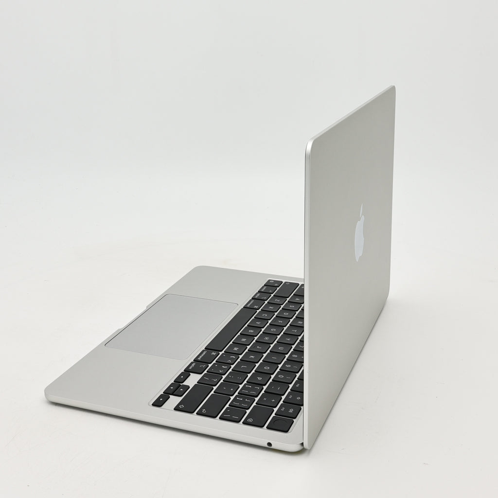 95新 Apple MacBook Air 22年 13寸 M2（8+8核） 8G RAM 256G SSD 銀色