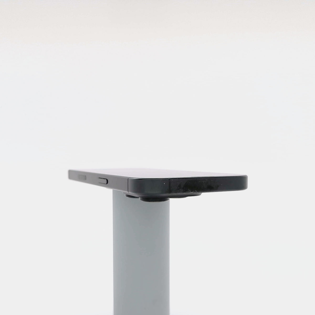 95新 Apple iPhone 16 Pro 128G 黑色鈦金屬 中國大陸版