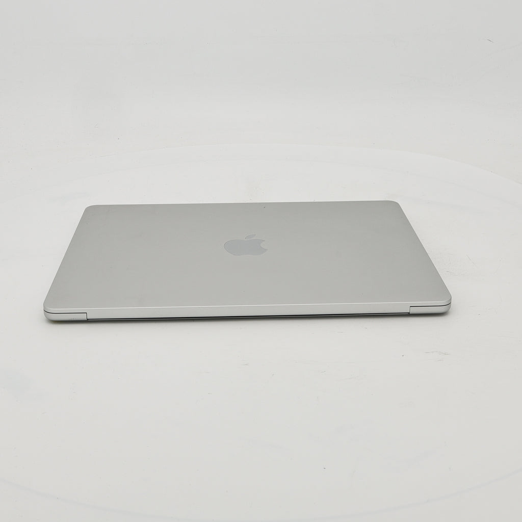 95新 Apple MacBook Air 22年 13寸 M2（8+8核） 8G RAM 256G SSD 銀色