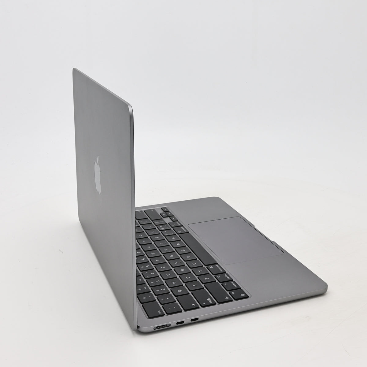 95新 Apple MacBook Air 22年 13寸 M2（8+8核） 8G RAM 256G SSD 深空灰色