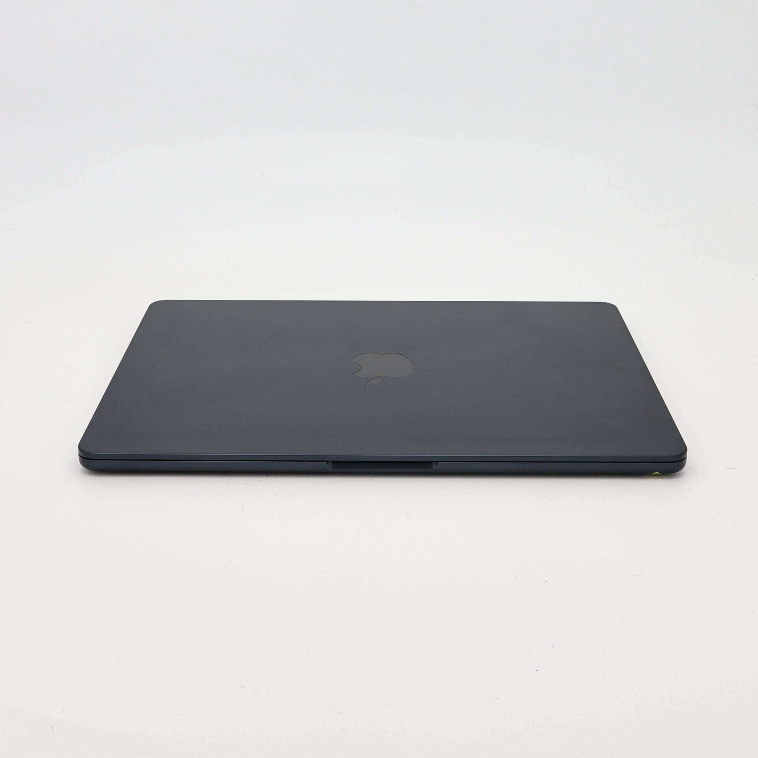 99新 Apple MacBook Air 24年 13寸 M3（8+8核） 8G RAM 256G SSD 午夜色