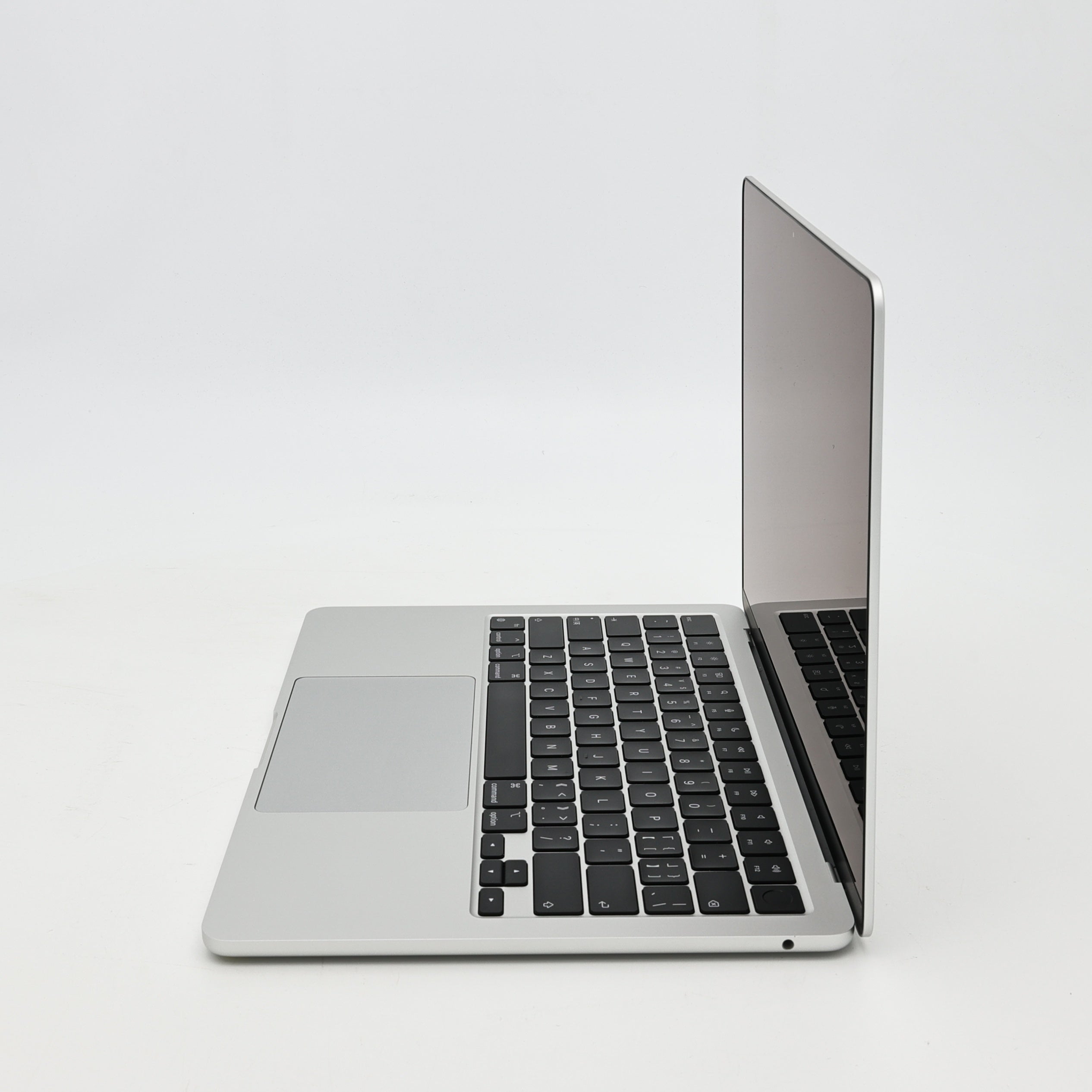 99新 Apple MacBook Air 22年 13寸 M2（8+8核） 16G RAM 256G SSD 銀色
