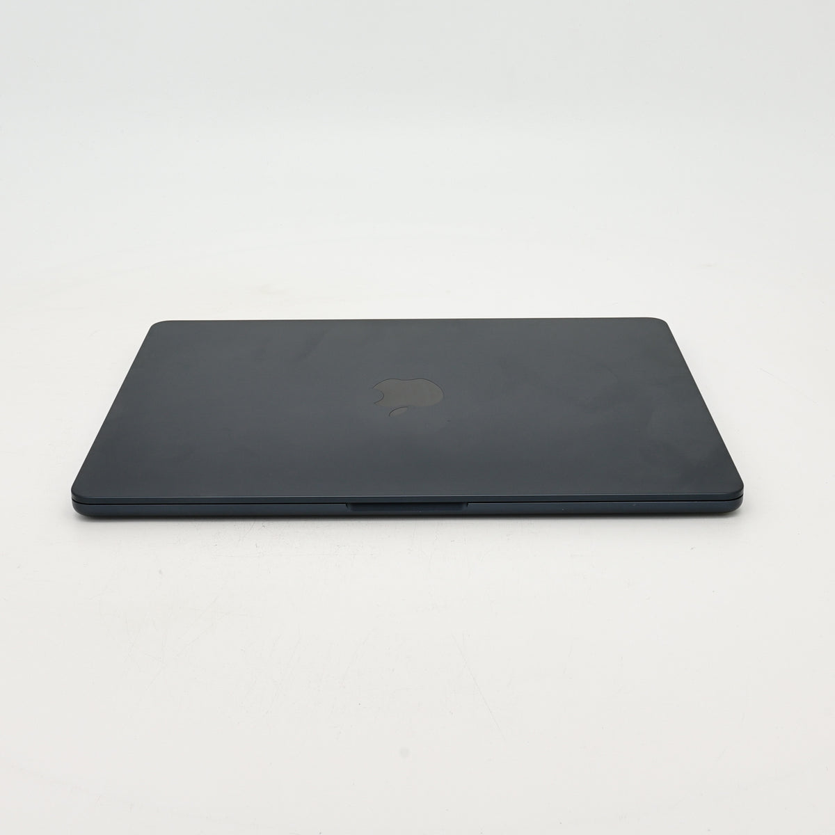 95新 Apple MacBook Air 22年 13寸 M2（8+8核） 8G RAM 256G SSD 午夜色