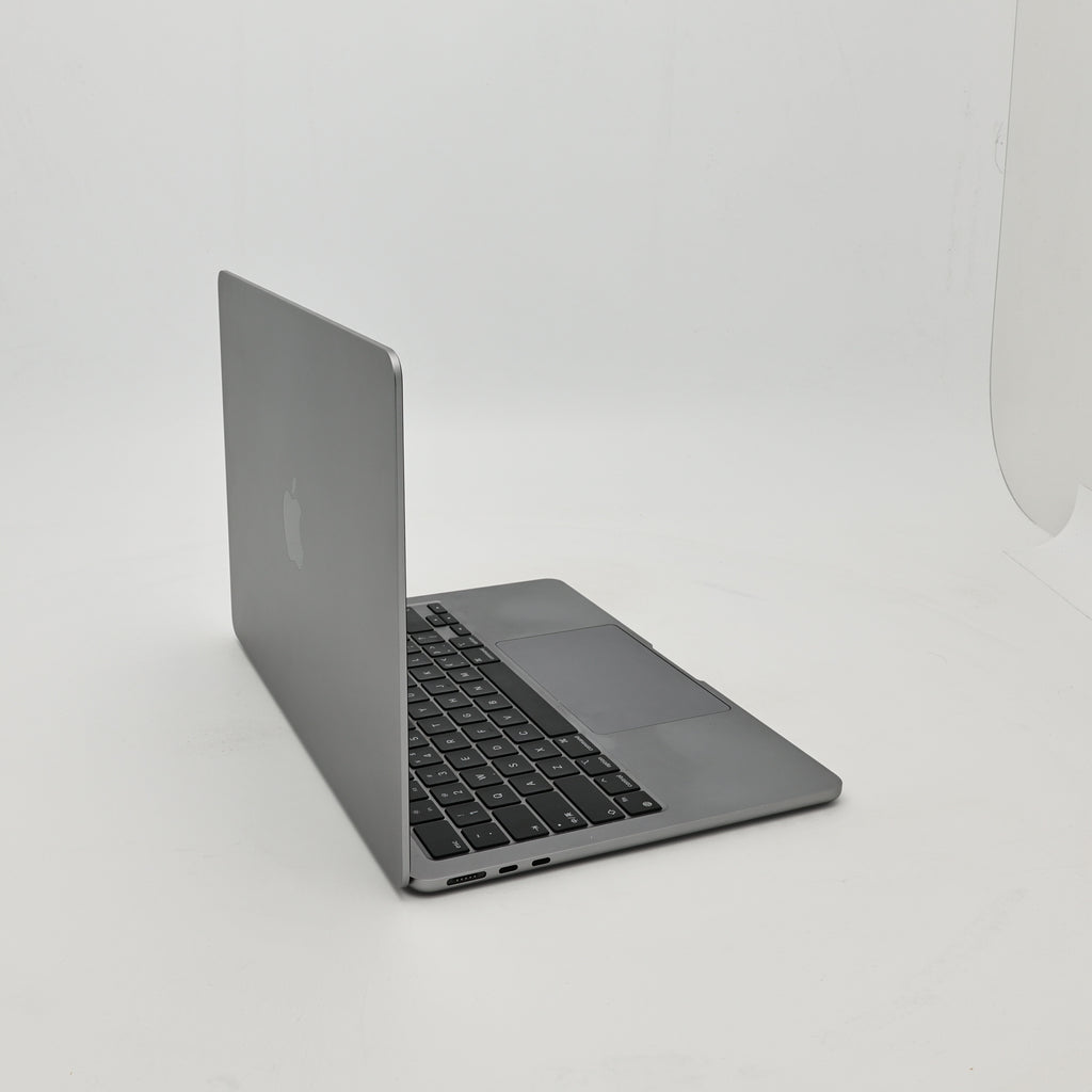 95新 Apple MacBook Air 22年 13寸 M2（8+8核） 8G RAM 256G SSD 深空灰色
