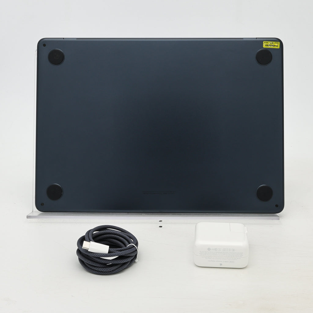 95新 Apple MacBook Air 24年 13寸 M3（8+8核） 8G RAM 256G SSD 午夜色