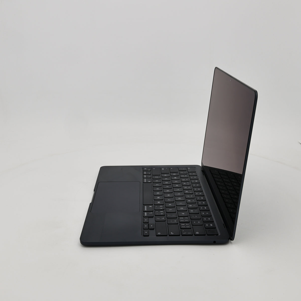 95新 Apple MacBook Air 22年 13寸 M2（8+8核） 8G RAM 256G SSD 午夜色