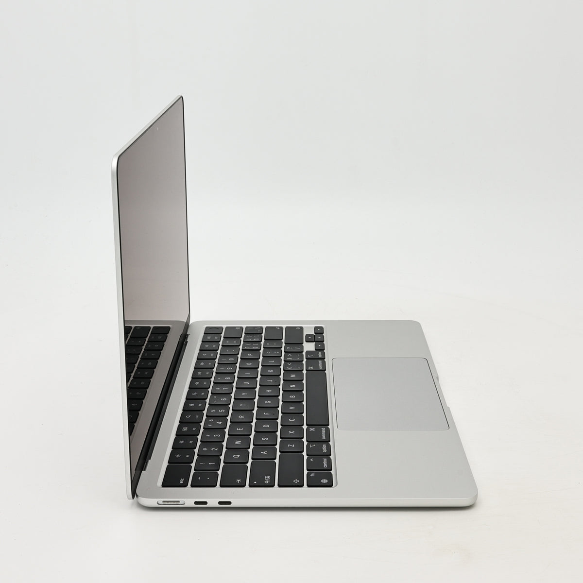 95新 Apple MacBook Air 22年 13寸 M2（8+8核） 8G RAM 256G SSD 銀色
