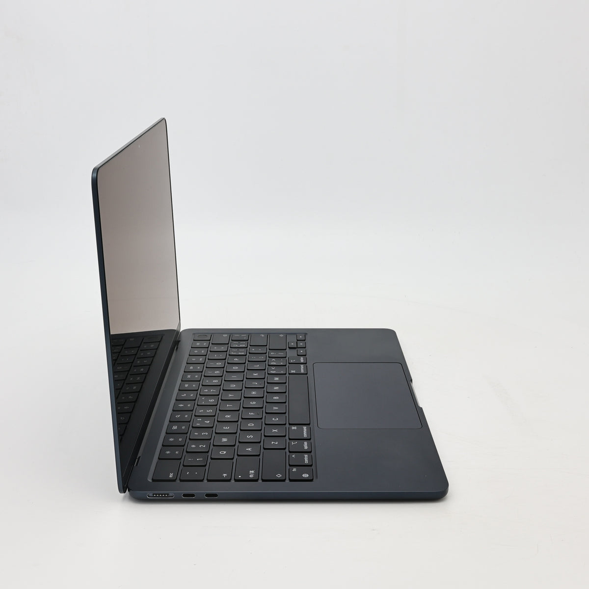 95新 Apple MacBook Air 24年 13寸 M3（8+8核） 8G RAM 256G SSD 午夜色